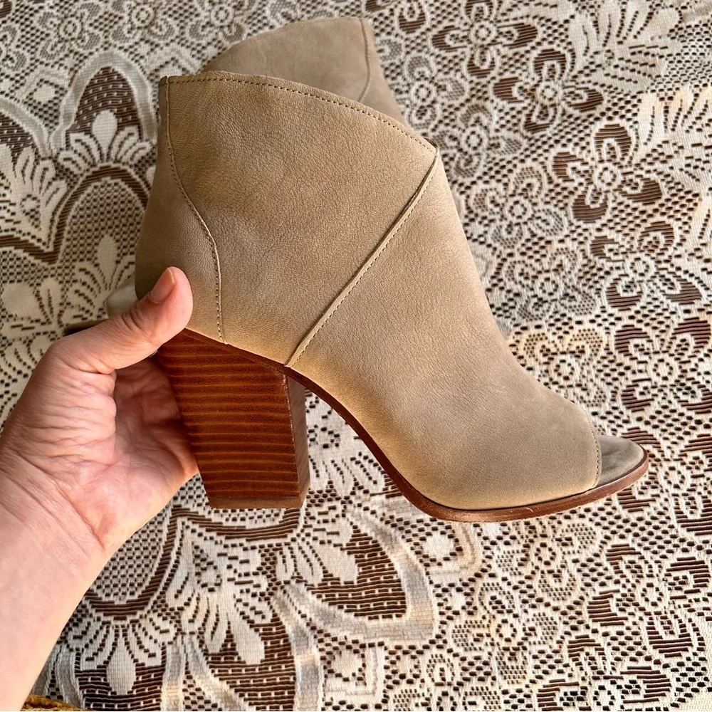 JOIE Leather Diya Heeled Booties - Picture 2 of 7